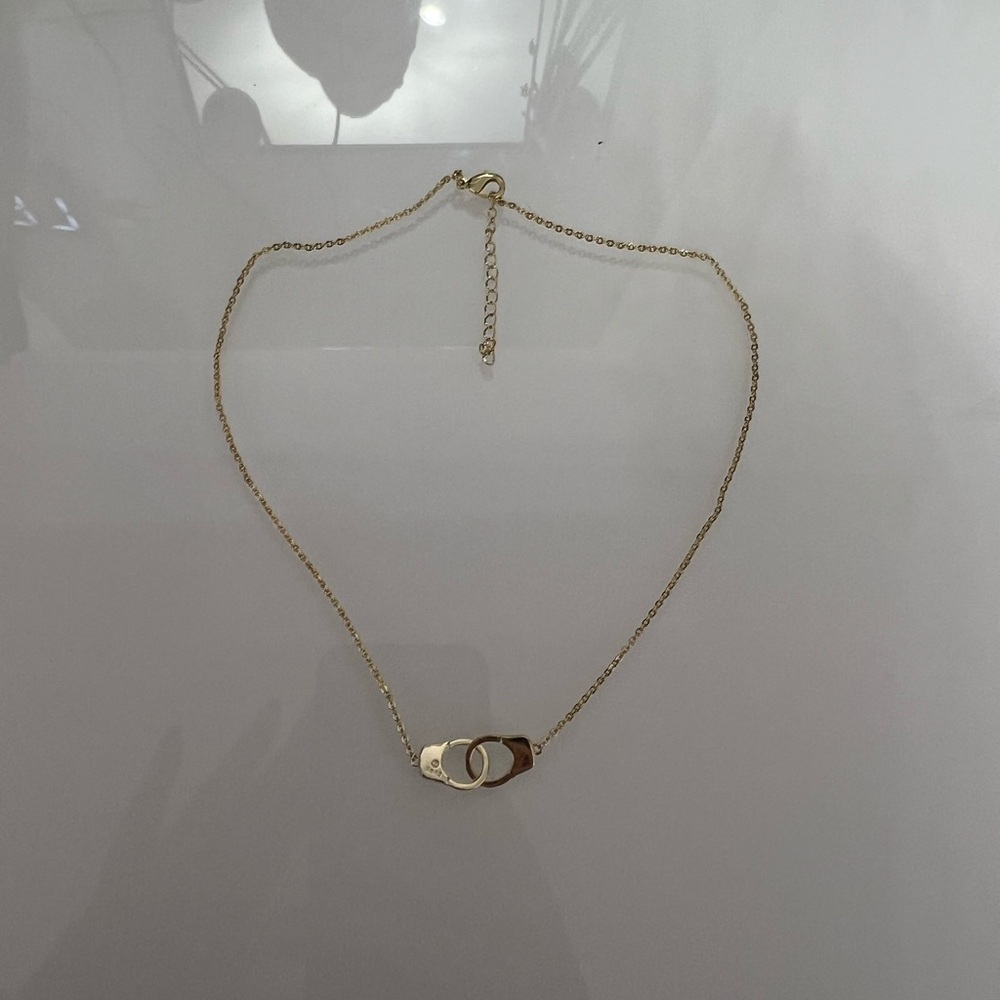 EVEY JEWLES NWT gold necklace